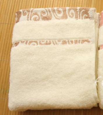 crepe-free face towel, Luxurious jacquard face towel, pure cotton face towel - available at Sparq Mart